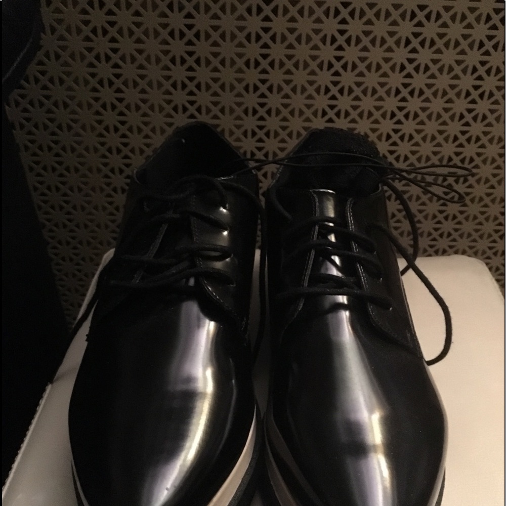 Women shoes patent  new size 8